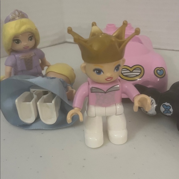 Lego Duplo Princess Pack with Minnie Mouse, Cinderella, Rapunzel - Picture 5 of 8